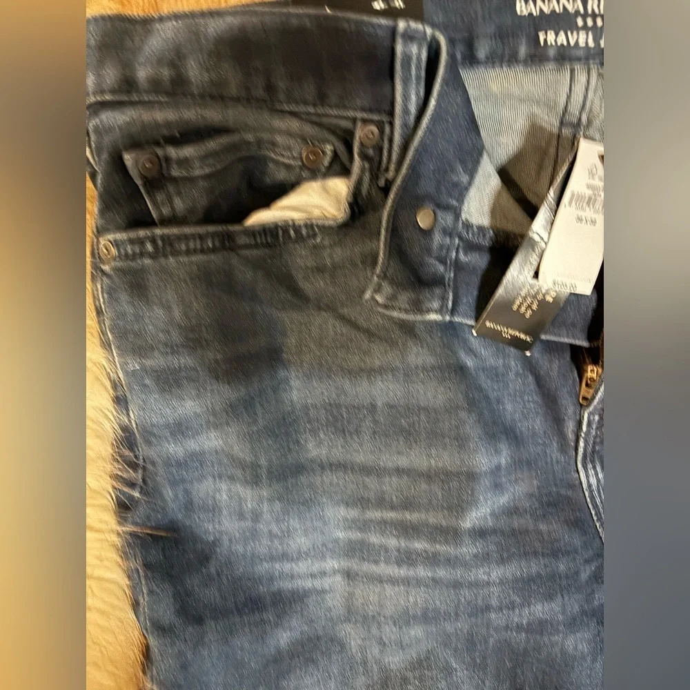 Bundle Lot 2 Pairs Banana Republic Men's Dark and Light Blue Relaxed Jeans 36x32